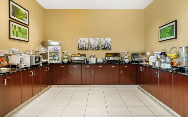 Sleep Inn & Suites Fargo Medical Center