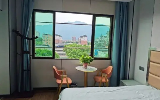 Zhenlu Scenic Hotel