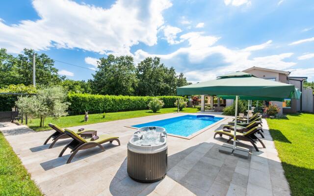 Fantasia in Barban with 4 bedrooms and 2 bathrooms