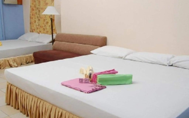 Kawana Tourist Inn