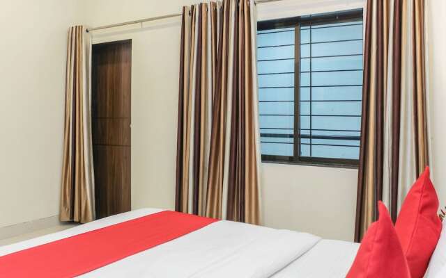 OYO 22692 Flagship Strand Resort