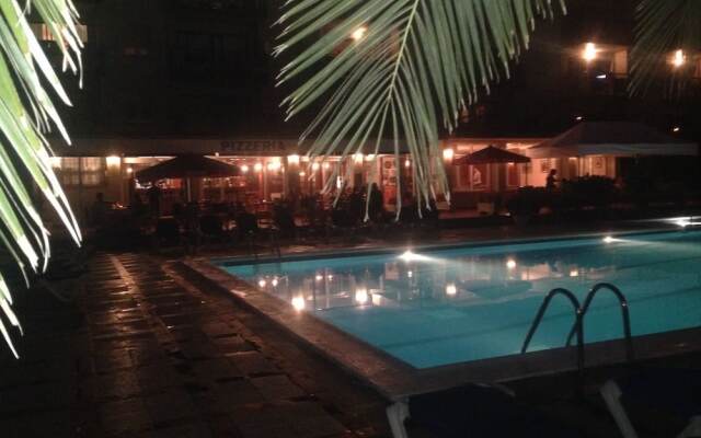Payet Apartments 2-4 Personas