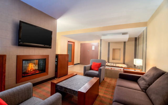 Four Points by Sheraton Winnipeg South