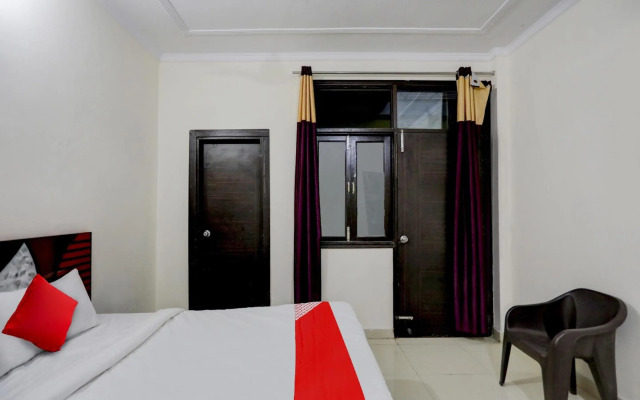 OYO Flagship 80632 Relax Inn