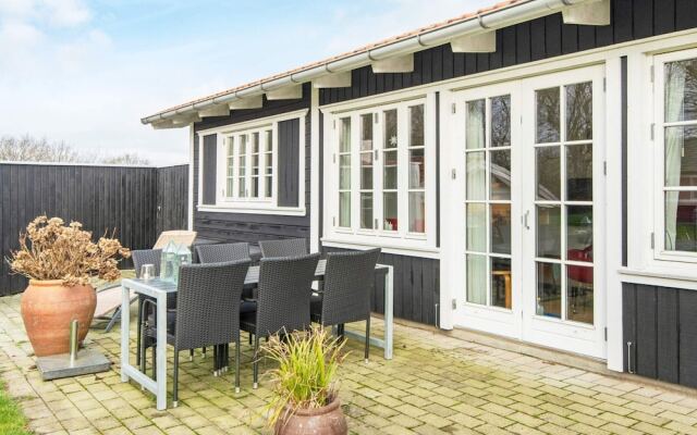 6 Person Holiday Home in Aabenraa