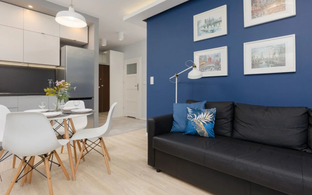 Warsaw Sokołowska Apartment by Renters