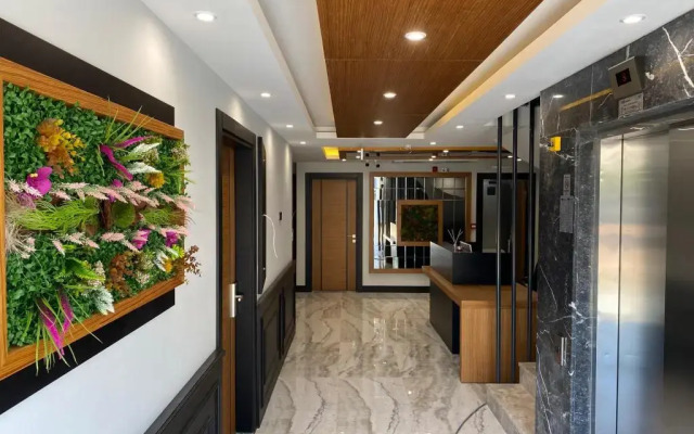 Akin Suit Otel