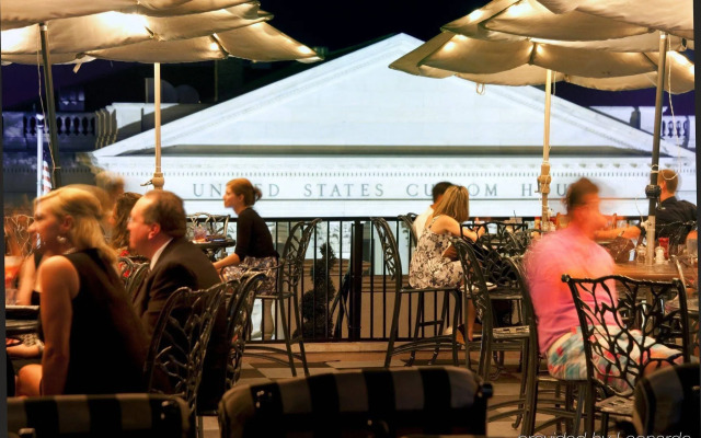 Market Pavilion Hotel
