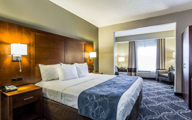 Comfort Suites Pineville - Ballantyne Area