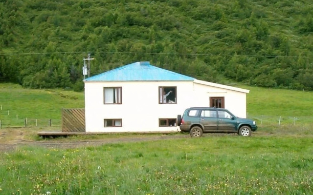 Sandhaugar Guesthouse