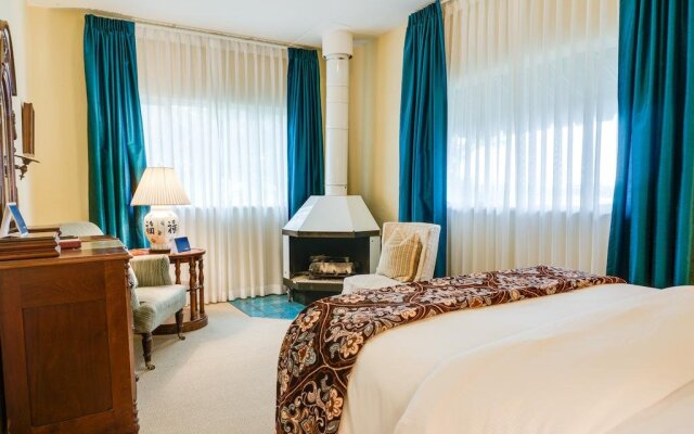 Sandpiper Inn