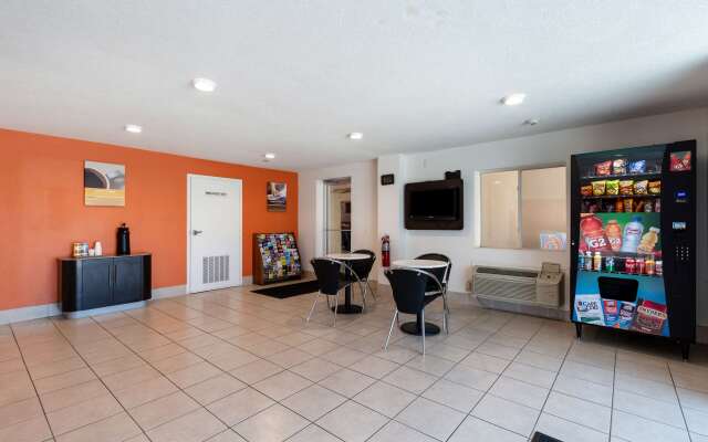 Motel 6 Houston, TX - East