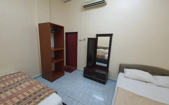 SPOT ON 90137 Casavilla Hotel Pudu