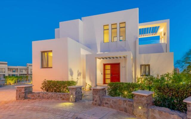 Long Island Gouna 5br Tawila Beach House & Pool