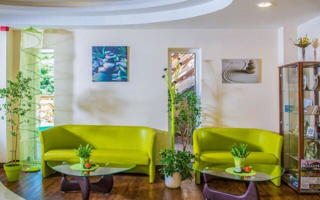 Patak Park Hotel