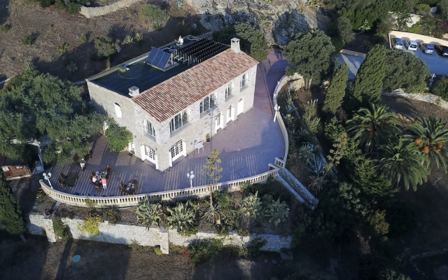 The Manor