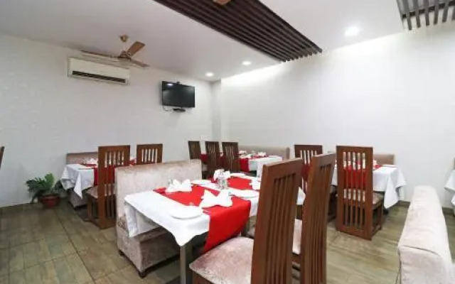 Hotel Parichay by OYO Rooms
