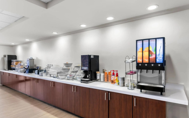 Comfort Suites Austin Airport