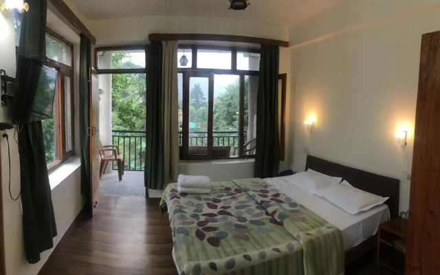 Tourist Hotel