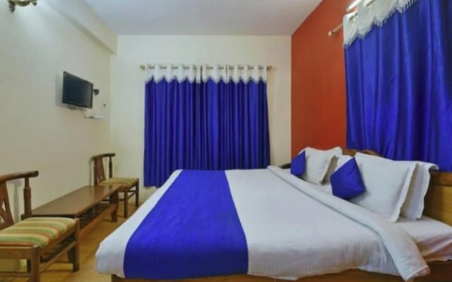 Goroomgo Chinar Lake View Nainital