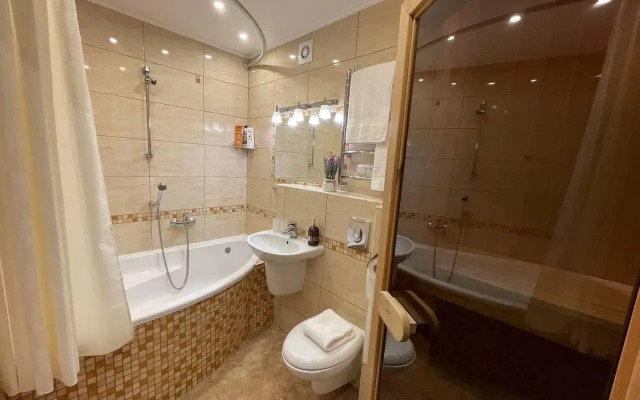 Apartment on Griboyedov street 6