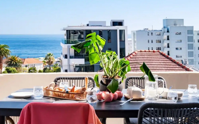 Unwind at Contemporary Alanda Apartment