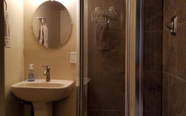 Quiet Desert Oasis off Swan Rd