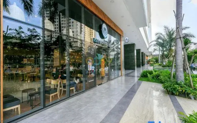 Tropical House @ RiverGate