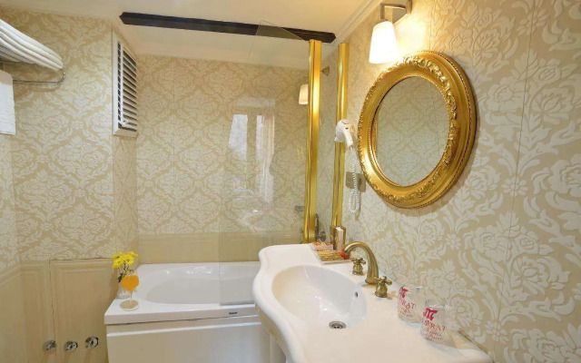 By Murat Royal Hotels