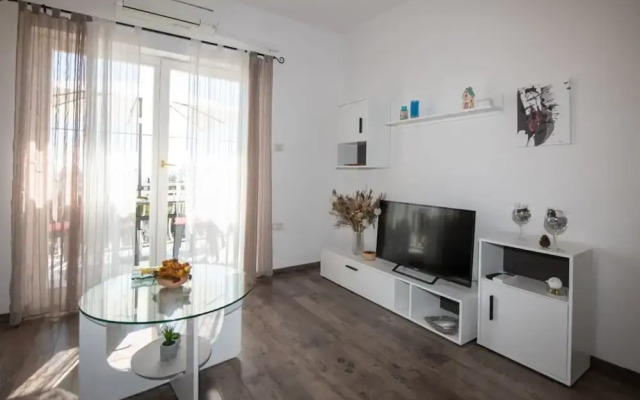 Apartments Mirjana IKA