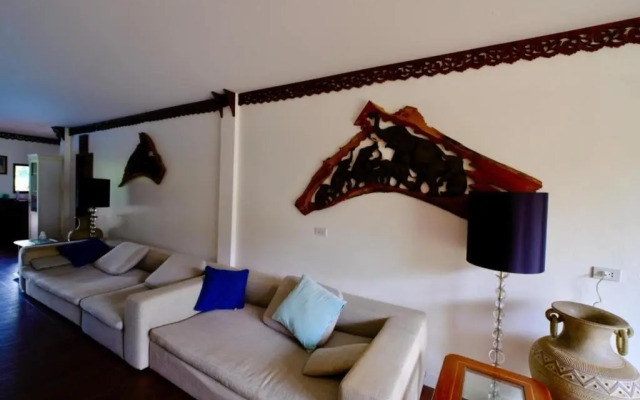 Lyndale Lodge