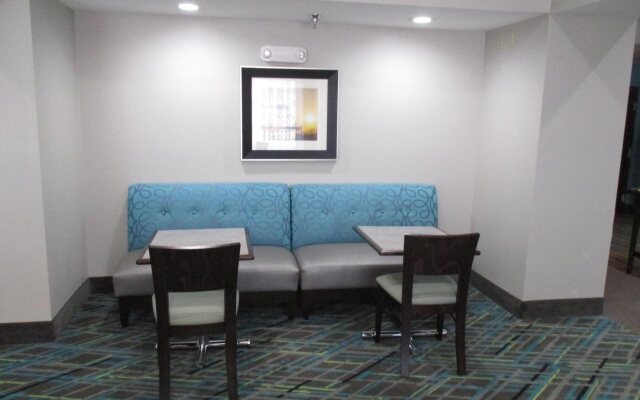 Ramada by Wyndham Burkburnett / Wichita Falls