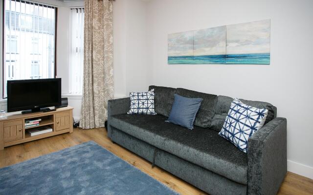 The Nautical Apartment