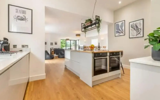 Host Stay Crimond House
