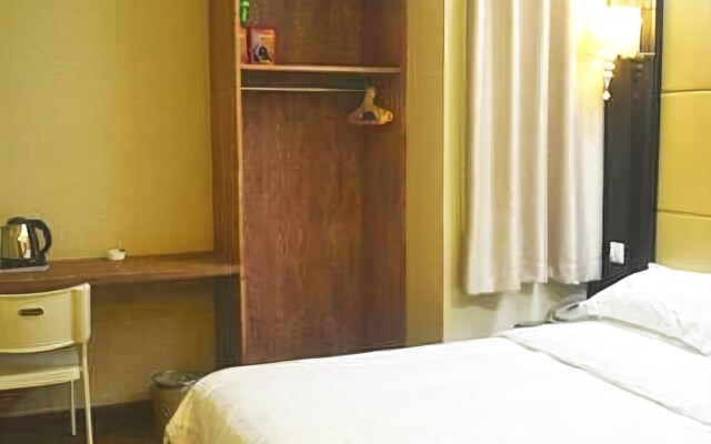 Wuyue Qianmen Hotel