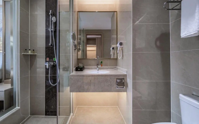 Vienna International Hotel (Shenzhen Huizhanwan Center)