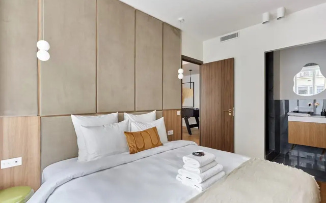 Exceptional 3 Bedrooms Apartment Heart of Paris