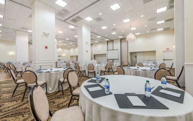 Comfort Suites Chicago O'Hare Airport