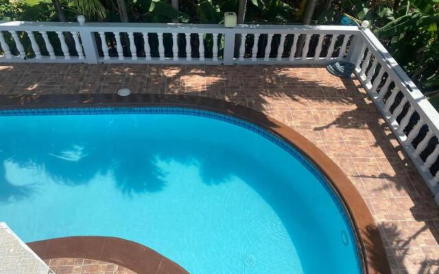 5-bed Villa and Pool in Runaway Bay, Jamaica