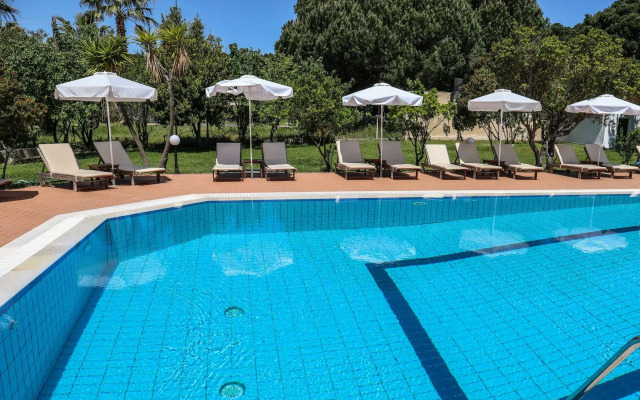 Sunset Studios & Apartments