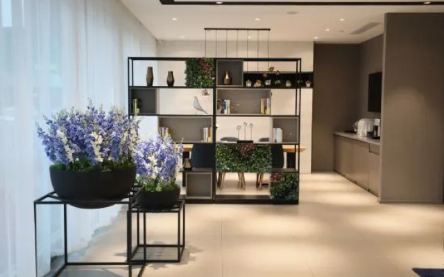 Homeinn Selected Hotel (Jinan Zhangqiu Hong Kong Street Baimai Spring)