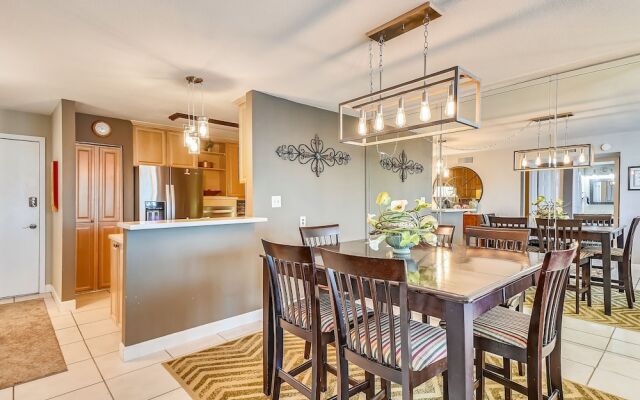 DP 202C Recently renovated 2 bedroom condo near Destin Harbor and amazing views by RedAwning