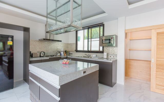 Skypool Villa