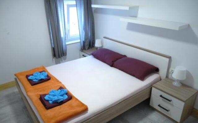 Hostel Pirano