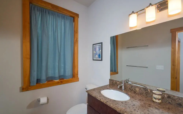 Livin' Lodge 3 Bedroom House