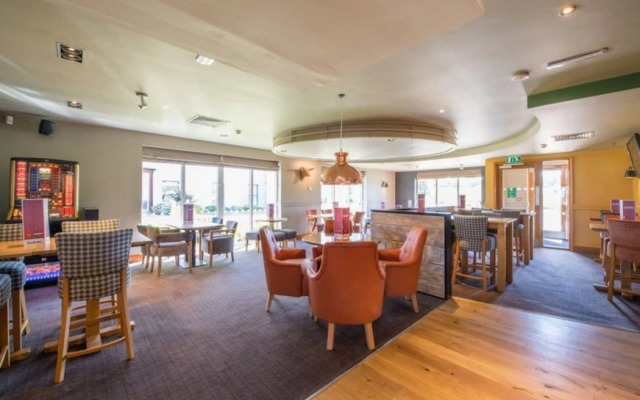 Premier Inn Paignton South (Brixham Road)