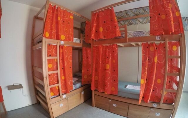 Red Monkey Hostel: Água Branca