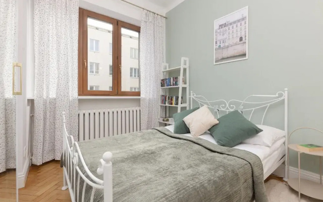 Spacious 2 Bedroom Apartment by Renters