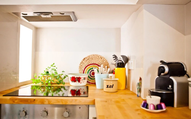 JOIVY Chic 2BR Apt in Bairro Alto, 2mins to São Pedro de Alcântara viewpoint