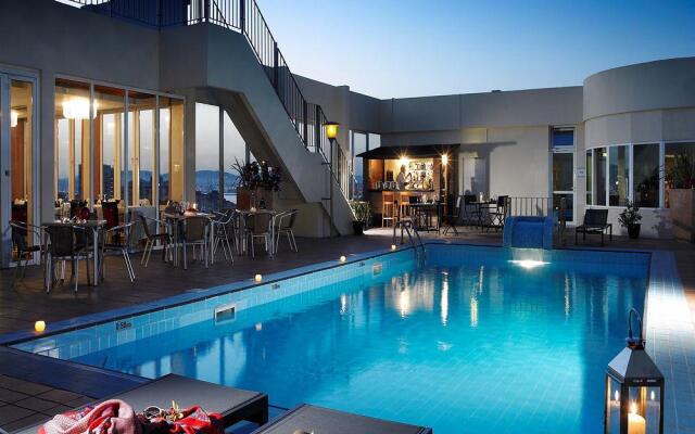The Eliott Hotel